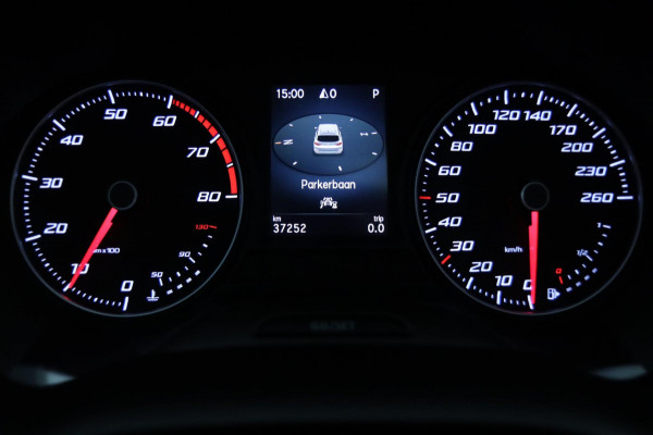 Seat Ateca 1.5 TSI FR / PANODAK / KEYLESS / ACC / CAMERA / CARPLAY