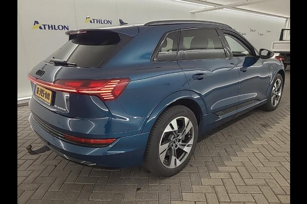 Audi e-tron 55 quattro Business edition 95 kWh | Trekhaak | Navi | Memory |
