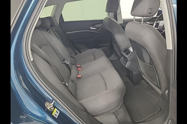 Audi e-tron 55 quattro Business edition 95 kWh | Trekhaak | Navi | Memory |