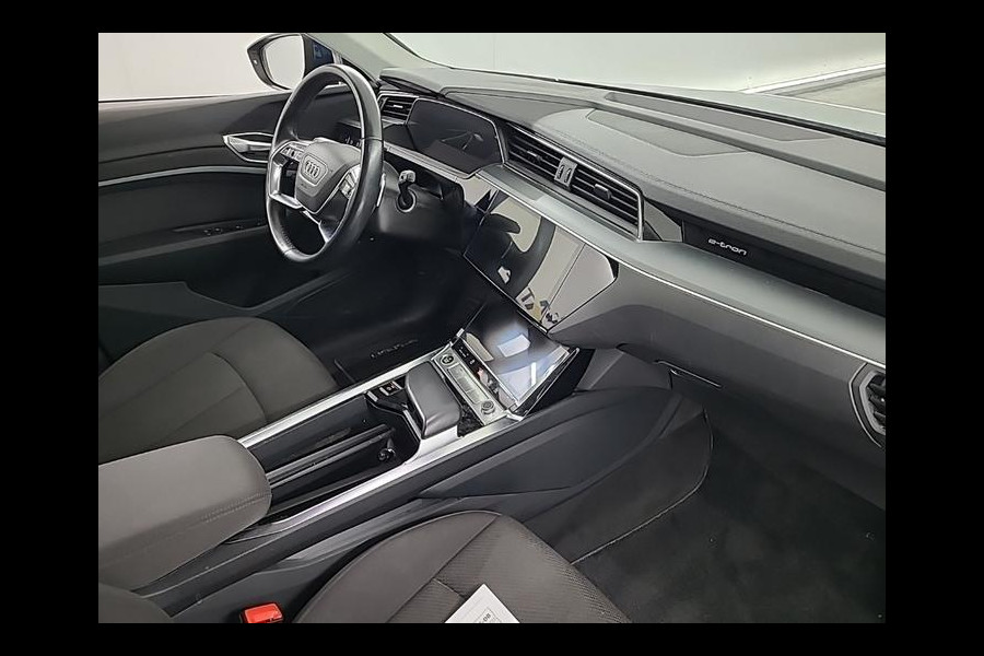 Audi e-tron 55 quattro Business edition 95 kWh | Trekhaak | Navi | Memory |
