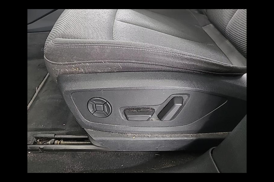 Audi e-tron 55 quattro Business edition 95 kWh | Trekhaak | Navi | Memory |