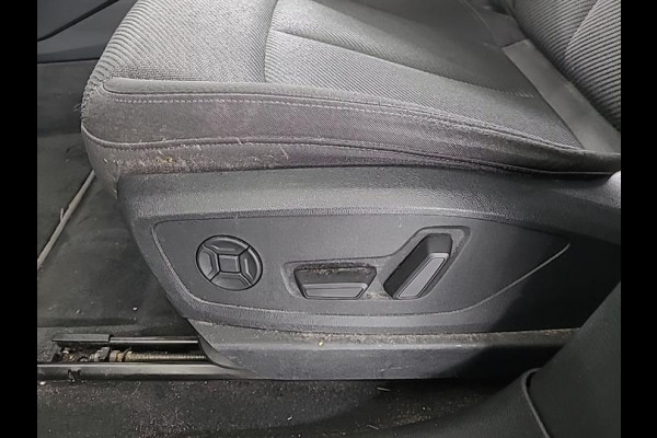 Audi e-tron 55 quattro Business edition 95 kWh | Trekhaak | Navi | Memory |