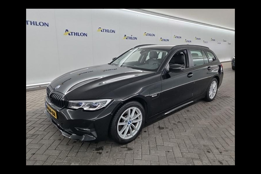 BMW 3 Serie Touring 320e Aut. Business Ed. | Trekhaak | BMW Laser | Leder |