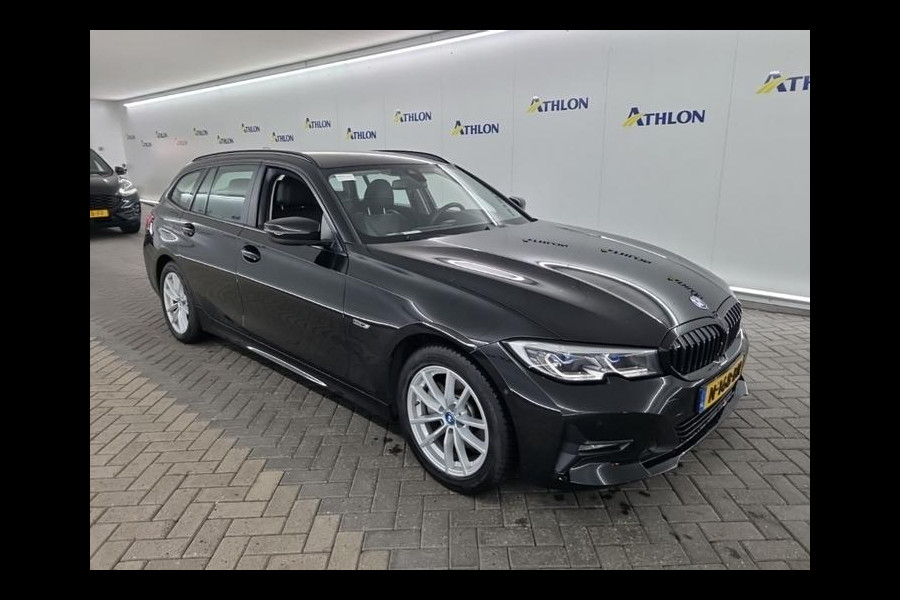 BMW 3 Serie Touring 320e Aut. Business Ed. | Trekhaak | BMW Laser | Leder |