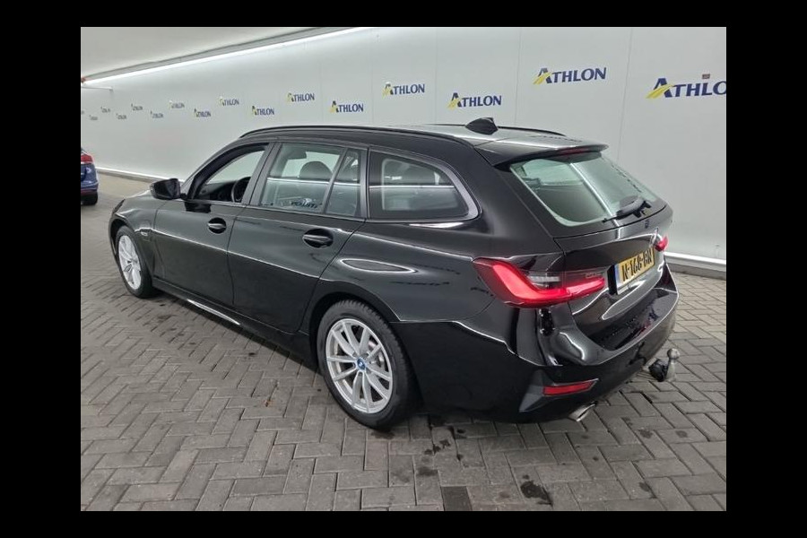 BMW 3 Serie Touring 320e Aut. Business Ed. | Trekhaak | BMW Laser | Leder |