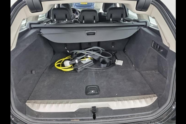 BMW 3 Serie Touring 320e Aut. Business Ed. | Trekhaak | BMW Laser | Leder |