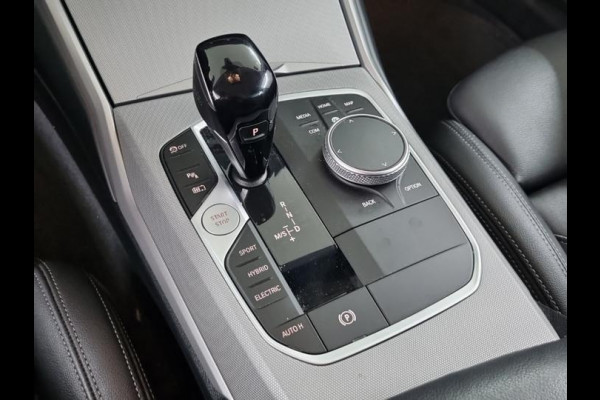 BMW 3 Serie Touring 320e Aut. Business Ed. | Trekhaak | BMW Laser | Leder |