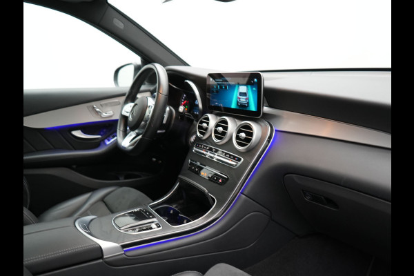 Mercedes-Benz GLC 300e 4MATIC AMG 320pk PHEV | Trekhaak Af Fabriek | Panodak | Adaptive Cruise | Camera | Alcantara Sportstoelen Memory & Verwarmd | Sfeerverlichting | Apple Carplay | Blis | Navigatie | DAB |