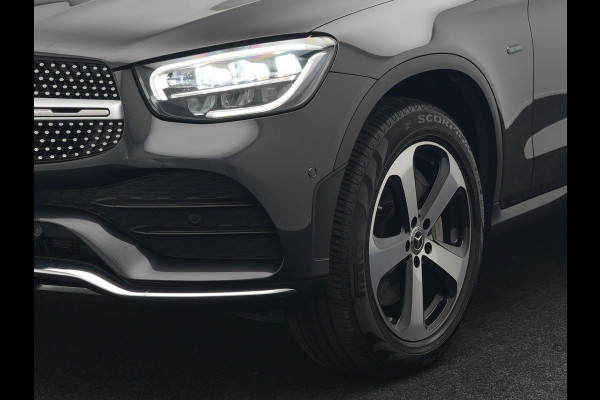 Mercedes-Benz GLC 300e 4MATIC AMG 320pk PHEV | Trekhaak Af Fabriek | Panodak | Adaptive Cruise | Camera | Alcantara Sportstoelen Memory & Verwarmd | Sfeerverlichting | Apple Carplay | Blis | Navigatie | DAB |