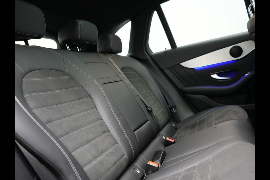 Mercedes-Benz GLC 300e 4MATIC AMG 320pk PHEV | Trekhaak Af Fabriek | Panodak | Adaptive Cruise | Camera | Alcantara Sportstoelen Memory & Verwarmd | Sfeerverlichting | Apple Carplay | Blis | Navigatie | DAB |