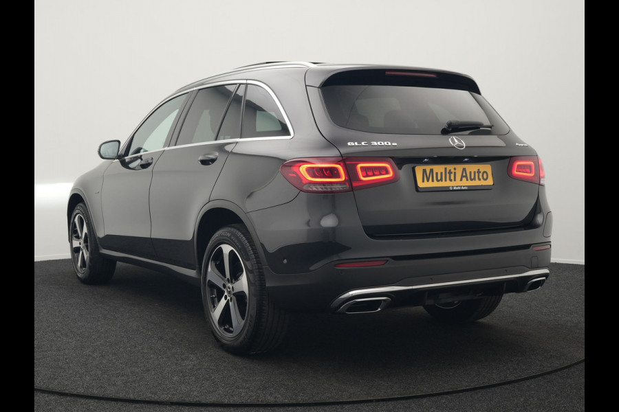 Mercedes-Benz GLC 300e 4MATIC AMG 320pk PHEV | Trekhaak Af Fabriek | Panodak | Adaptive Cruise | Camera | Alcantara Sportstoelen Memory & Verwarmd | Sfeerverlichting | Apple Carplay | Blis | Navigatie | DAB |