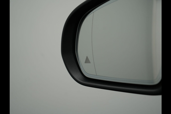 Mercedes-Benz GLC 300e 4MATIC AMG 320pk PHEV | Trekhaak Af Fabriek | Panodak | Adaptive Cruise | Camera | Alcantara Sportstoelen Memory & Verwarmd | Sfeerverlichting | Apple Carplay | Blis | Navigatie | DAB |