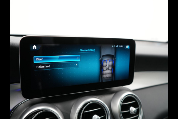 Mercedes-Benz GLC 300e 4MATIC AMG 320pk PHEV | Trekhaak Af Fabriek | Panodak | Adaptive Cruise | Camera | Alcantara Sportstoelen Memory & Verwarmd | Sfeerverlichting | Apple Carplay | Blis | Navigatie | DAB |