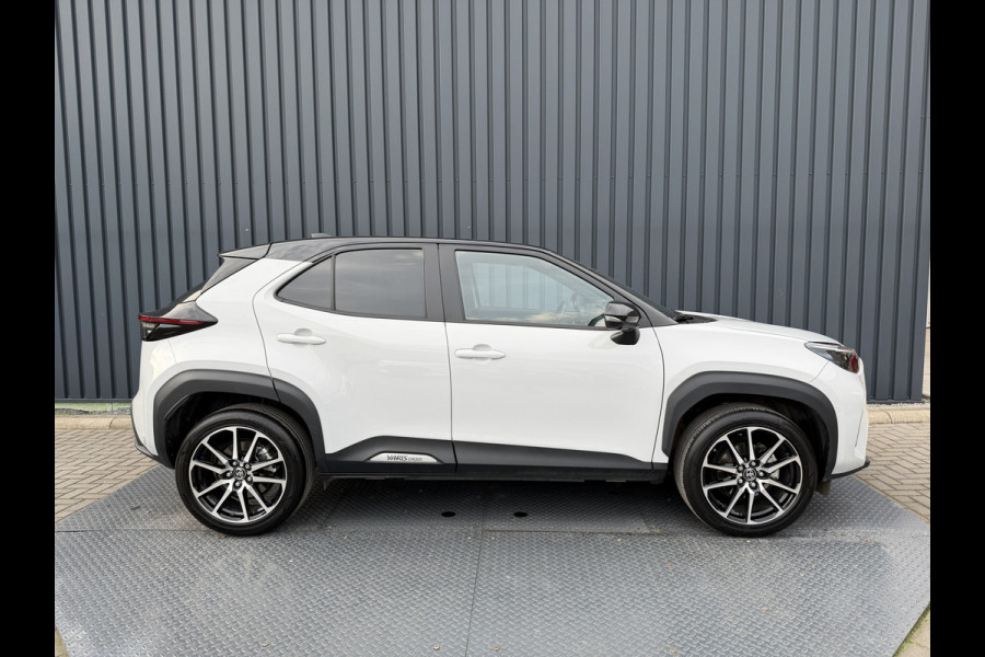 Toyota Yaris Cross 1.5 Hybrid GR Sport | JBL | 360 camera | Elektr. achterklep | Rijklaar!!