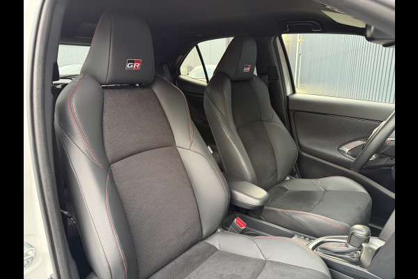 Toyota Yaris Cross 1.5 Hybrid GR Sport | JBL | 360 camera | Elektr. achterklep | Rijklaar!!