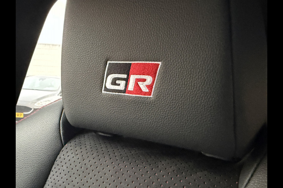 Toyota Yaris Cross 1.5 Hybrid GR Sport | JBL | 360 camera | Elektr. achterklep | Rijklaar!!