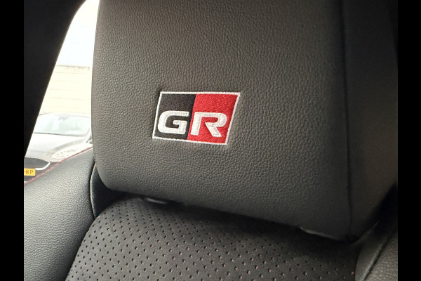 Toyota Yaris Cross 1.5 Hybrid GR Sport | JBL | 360 camera | Elektr. achterklep | Rijklaar!!