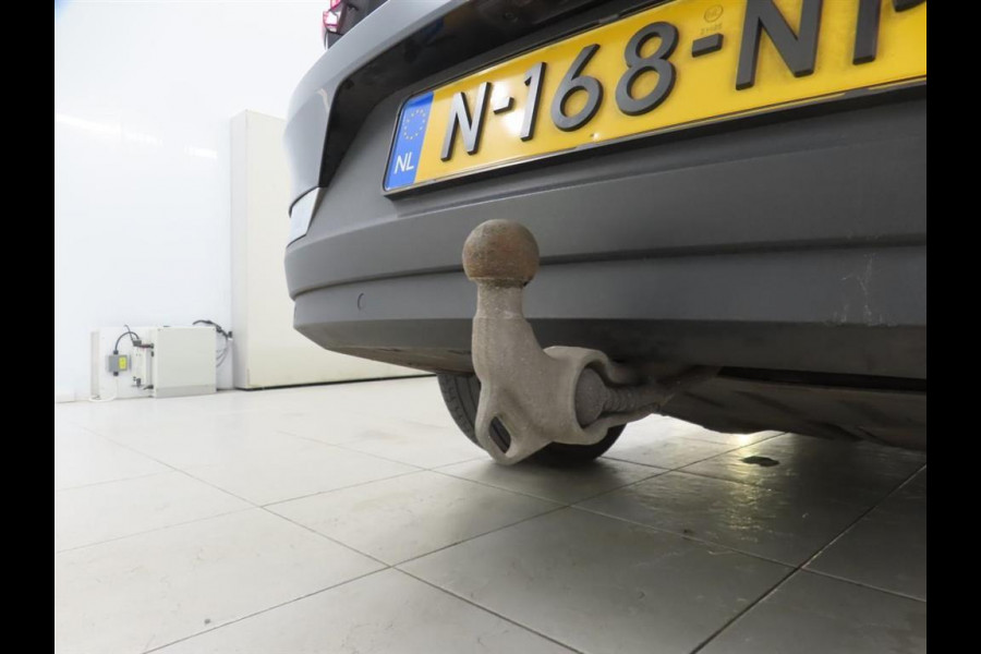 Polestar 2 Long Range Dual Motor AWD Pilot Plus | Trekhaak | Panorama | 360 Camera | Harman Kardon |