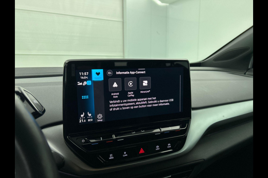 Volkswagen ID.4 Life 77 kWh Auto. Navigatie Apple Carplay/Android Auto Adaptive Cruise Control Parkeersensoren Stoel- en stuurverwarming Full Led Climate Control Lichtmetalen velgen