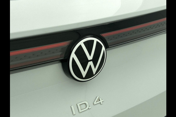Volkswagen ID.4 Life 77 kWh Auto. Navigatie Apple Carplay/Android Auto Adaptive Cruise Control Parkeersensoren Stoel- en stuurverwarming Full Led Climate Control Lichtmetalen velgen