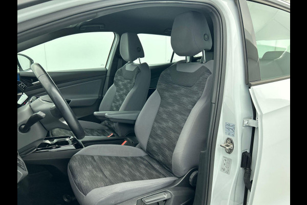 Volkswagen ID.4 Life 77 kWh Auto. Navigatie Apple Carplay/Android Auto Adaptive Cruise Control Parkeersensoren Stoel- en stuurverwarming Full Led Climate Control Lichtmetalen velgen