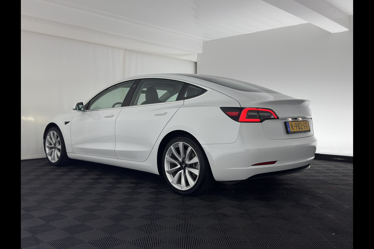 Tesla Model 3 Standard RWD Plus 60 kWh {SOH-99%} [ 3-Fase ] (INCL-BTW) Aut. *PANO | AUTO-PILOT | LUXURY-LEATHER | KEYLESS | FULL-LED | MEMORY-PACK | SURROUND-VIEW | DAB | CARPLAY | DIGI-COCKPIT | LANE-ASSIST | COMFORT-SEATS | TOWBAR | 19"ALU*