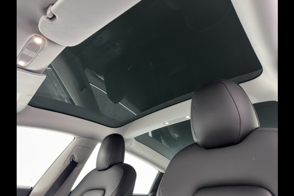 Tesla Model 3 Standard RWD Plus 60 kWh {SOH-99%} [ 3-Fase ] (INCL-BTW) Aut. *PANO | AUTO-PILOT | LUXURY-LEATHER | KEYLESS | FULL-LED | MEMORY-PACK | SURROUND-VIEW | DAB | CARPLAY | DIGI-COCKPIT | LANE-ASSIST | COMFORT-SEATS | TOWBAR | 19"ALU*