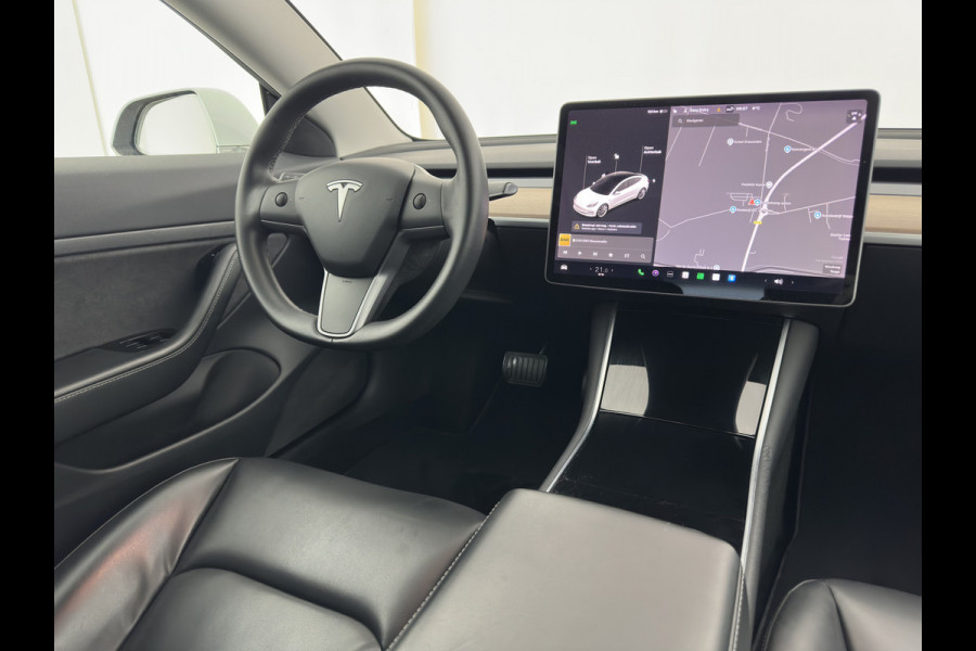 Tesla Model 3 Standard RWD Plus 60 kWh {SOH-99%} [ 3-Fase ] (INCL-BTW) Aut. *PANO | AUTO-PILOT | LUXURY-LEATHER | KEYLESS | FULL-LED | MEMORY-PACK | SURROUND-VIEW | DAB | CARPLAY | DIGI-COCKPIT | LANE-ASSIST | COMFORT-SEATS | TOWBAR | 19"ALU*