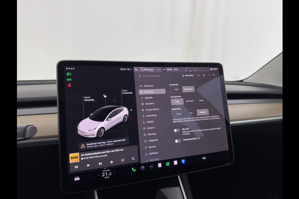 Tesla Model 3 Standard RWD Plus 60 kWh {SOH-99%} [ 3-Fase ] (INCL-BTW) Aut. *PANO | AUTO-PILOT | LUXURY-LEATHER | KEYLESS | FULL-LED | MEMORY-PACK | SURROUND-VIEW | DAB | CARPLAY | DIGI-COCKPIT | LANE-ASSIST | COMFORT-SEATS | TOWBAR | 19"ALU*