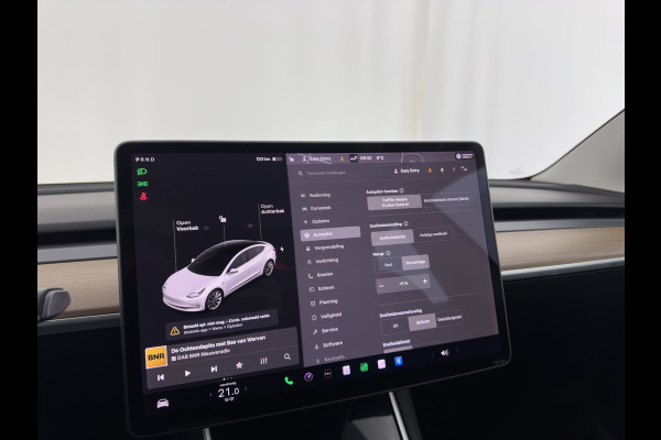 Tesla Model 3 Standard RWD Plus 60 kWh {SOH-99%} [ 3-Fase ] (INCL-BTW) Aut. *PANO | AUTO-PILOT | LUXURY-LEATHER | KEYLESS | FULL-LED | MEMORY-PACK | SURROUND-VIEW | DAB | CARPLAY | DIGI-COCKPIT | LANE-ASSIST | COMFORT-SEATS | TOWBAR | 19"ALU*