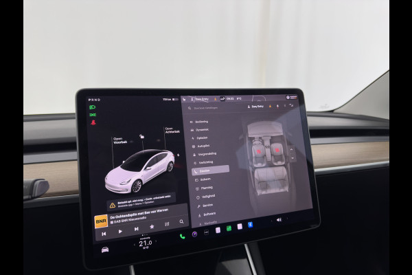 Tesla Model 3 Standard RWD Plus 60 kWh {SOH-99%} [ 3-Fase ] (INCL-BTW) Aut. *PANO | AUTO-PILOT | LUXURY-LEATHER | KEYLESS | FULL-LED | MEMORY-PACK | SURROUND-VIEW | DAB | CARPLAY | DIGI-COCKPIT | LANE-ASSIST | COMFORT-SEATS | TOWBAR | 19"ALU*