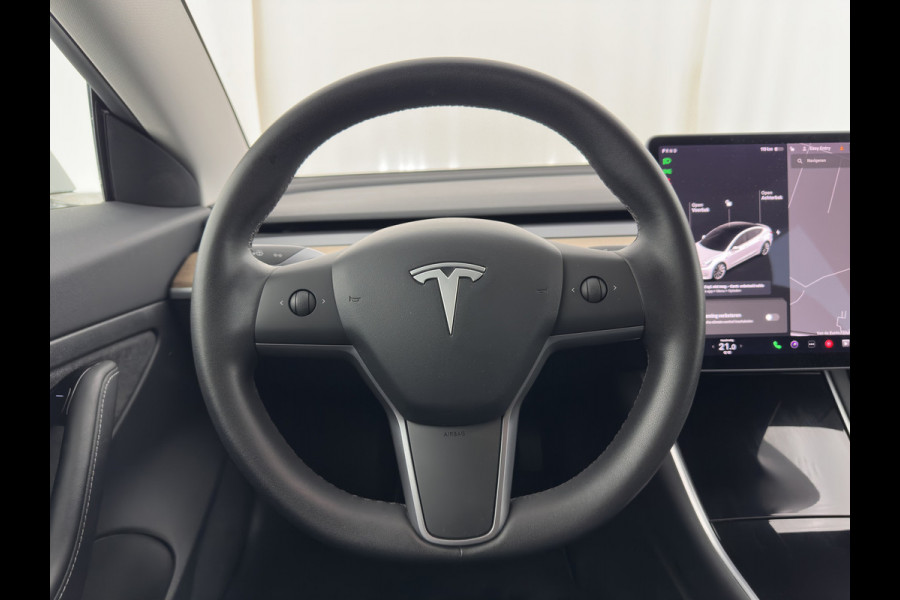 Tesla Model 3 Standard RWD Plus 60 kWh {SOH-99%} [ 3-Fase ] (INCL-BTW) Aut. *PANO | AUTO-PILOT | LUXURY-LEATHER | KEYLESS | FULL-LED | MEMORY-PACK | SURROUND-VIEW | DAB | CARPLAY | DIGI-COCKPIT | LANE-ASSIST | COMFORT-SEATS | TOWBAR | 19"ALU*