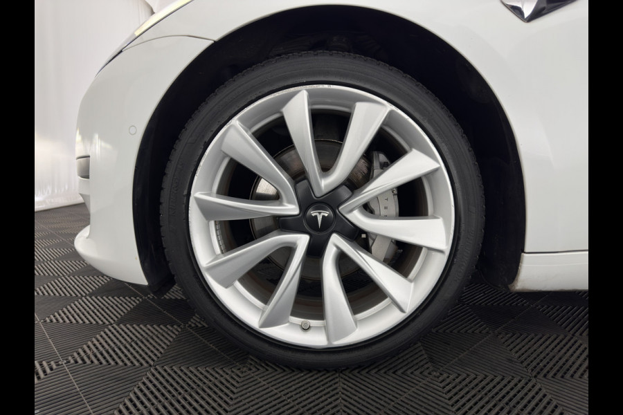 Tesla Model 3 Standard RWD Plus 60 kWh {SOH-99%} [ 3-Fase ] (INCL-BTW) Aut. *PANO | AUTO-PILOT | LUXURY-LEATHER | KEYLESS | FULL-LED | MEMORY-PACK | SURROUND-VIEW | DAB | CARPLAY | DIGI-COCKPIT | LANE-ASSIST | COMFORT-SEATS | TOWBAR | 19"ALU*