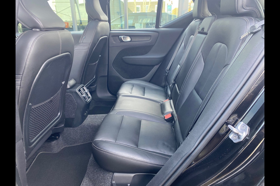 Volvo XC40 Recharge P8 AWD R-Design Panoramadak Vol Leder 92% SOH NL-Auto Rijklaarprijs!