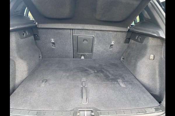 Volvo XC40 Recharge P8 AWD R-Design Panoramadak Vol Leder 92% SOH NL-Auto Rijklaarprijs!