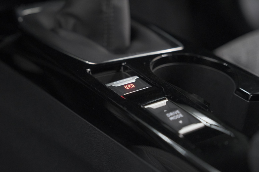Peugeot 2008 PureTech 100 Allure | Camera | Navigatie | Parkeersensoren | Apple Carplay