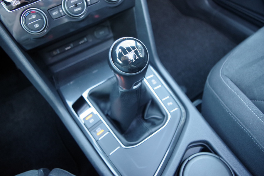 Volkswagen Tiguan 1.4 TSI R-Line Comfortline, Panoramadak, Digitale Cockpit, LED, Stoelverwarming,