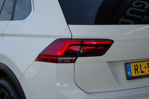 Volkswagen Tiguan 1.4 TSI R-Line Comfortline, Panoramadak, Digitale Cockpit, LED, Stoelverwarming,