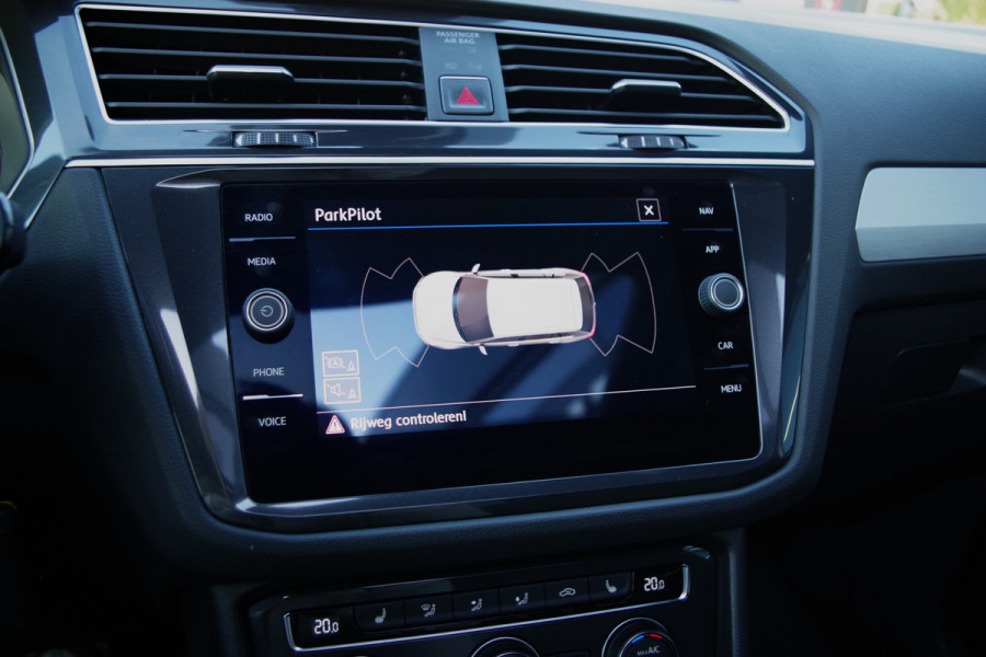 Volkswagen Tiguan 1.4 TSI R-Line Comfortline, Panoramadak, Digitale Cockpit, LED, Stoelverwarming,