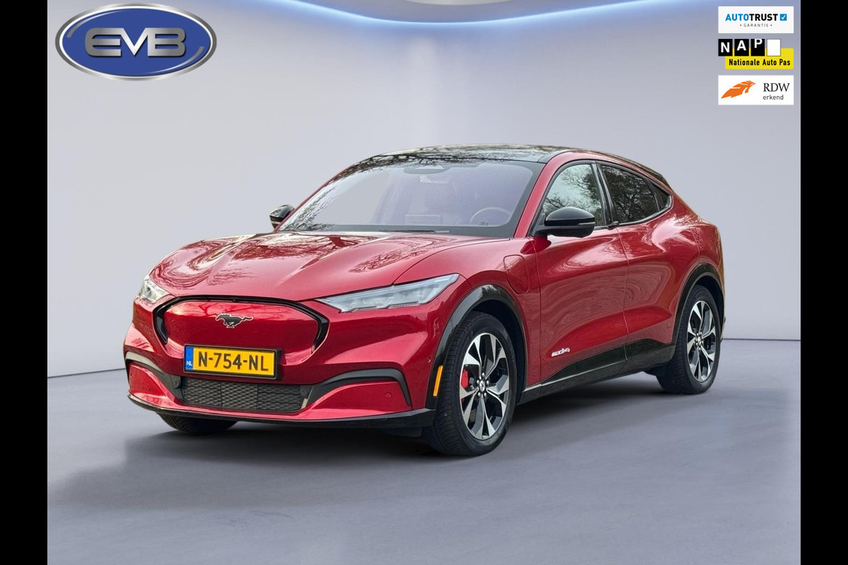 Ford Mustang Mach-E AWD 75 kWh, panoramadak, leder, achteruitrijcamera, 1 e eigenaar, NL auto met nationale auto pas