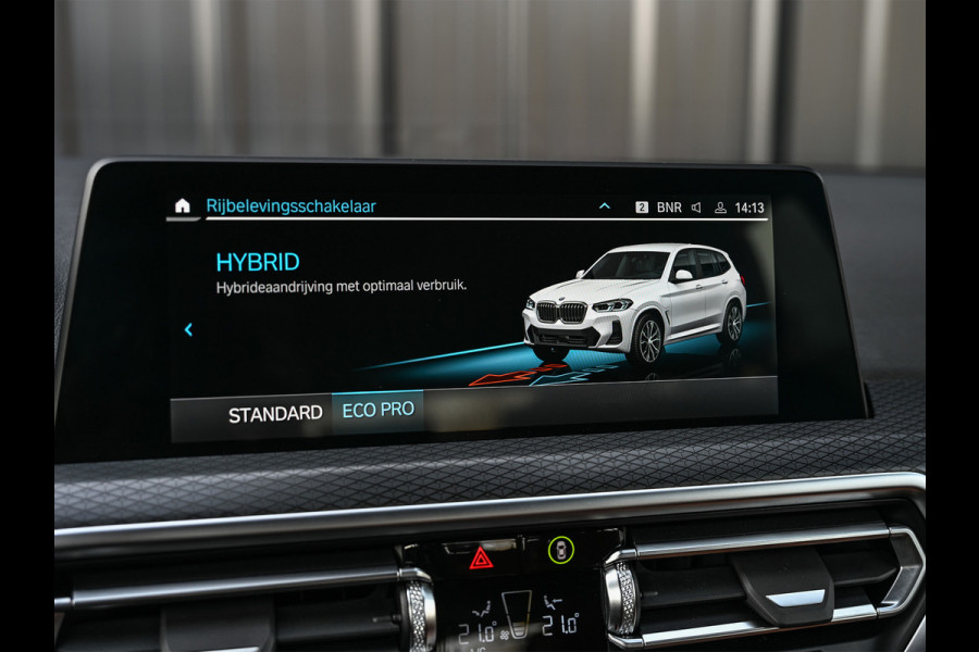 BMW X3 xDrive30e High Executive | PANORAMADAK | HEAD-UP | CAMERA | BLIS | STOELVERWARMING | BMW LASER | HIFI | AMBIANCE SFEER VERLICHTI