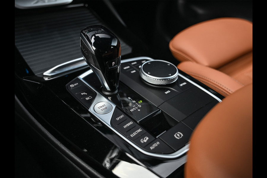 BMW X3 xDrive30e High Executive | PANORAMADAK | HEAD-UP | CAMERA | BLIS | STOELVERWARMING | BMW LASER | HIFI | AMBIANCE SFEER VERLICHTI