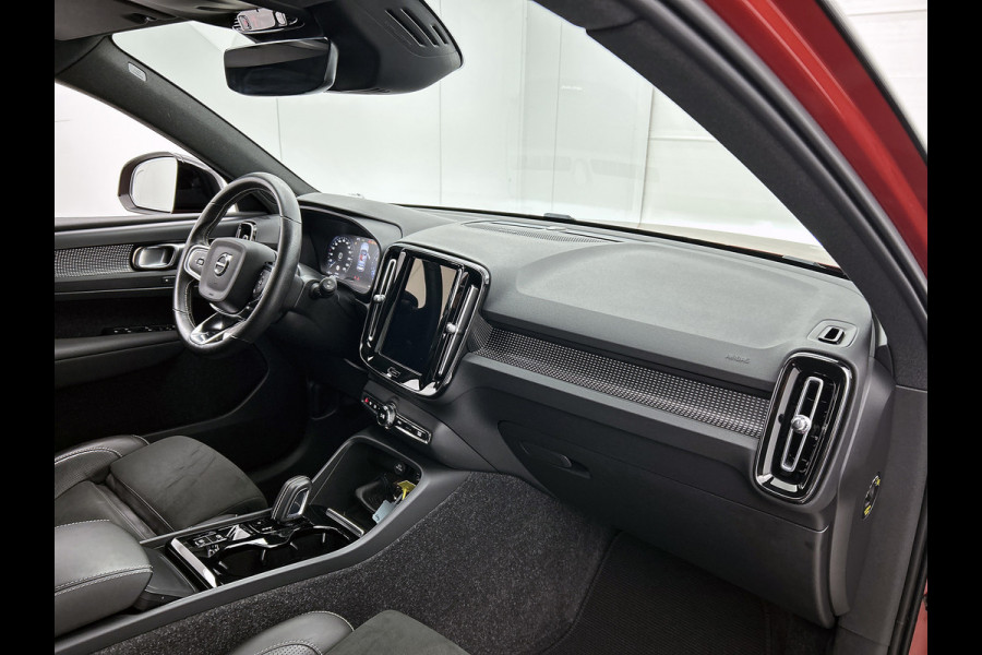 Volvo XC40 2.0 B4 R-Design (Goed OnderH, Camera, Navi, StoelV, Harman/ Kardon, PDC V+A, Etc)