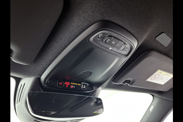 Volvo XC40 2.0 B4 R-Design (Goed OnderH, Camera, Navi, StoelV, Harman/ Kardon, PDC V+A, Etc)
