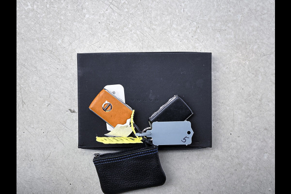 Volvo XC40 2.0 B4 R-Design (Goed OnderH, Camera, Navi, StoelV, Harman/ Kardon, PDC V+A, Etc)