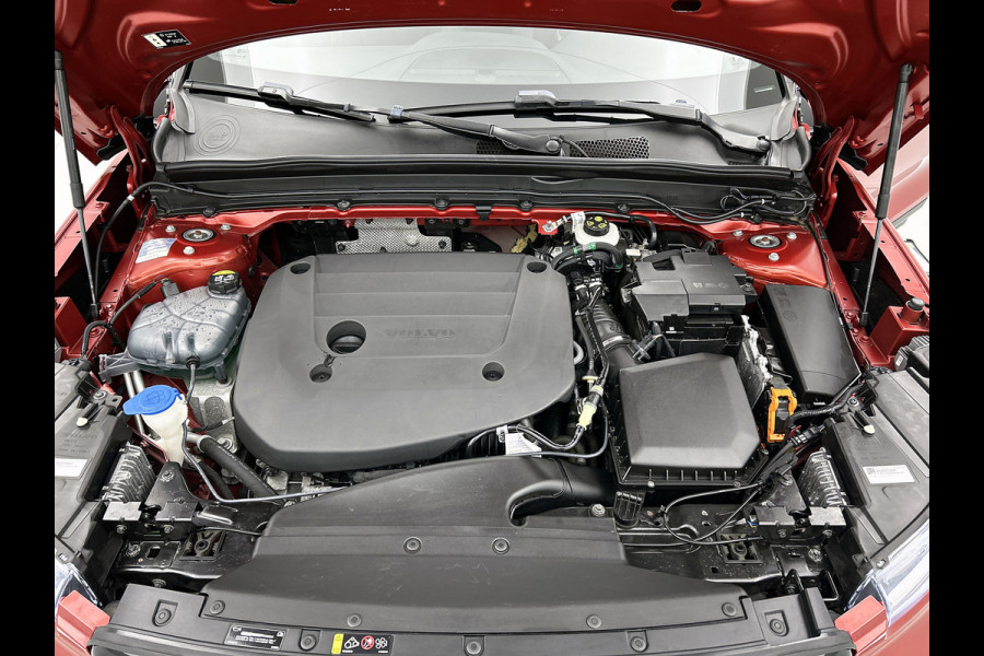 Volvo XC40 2.0 B4 R-Design (Goed OnderH, Camera, Navi, StoelV, Harman/ Kardon, PDC V+A, Etc)