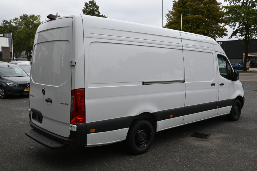 Mercedes-Benz Sprinter 317 CDI L3H2 Pro MBUX met navigatie, Comfort stoel met armleuning, Etc.