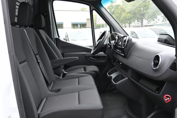 Mercedes-Benz Sprinter 317 CDI L3H2 Pro MBUX met navigatie, Comfort stoel met armleuning, Etc.