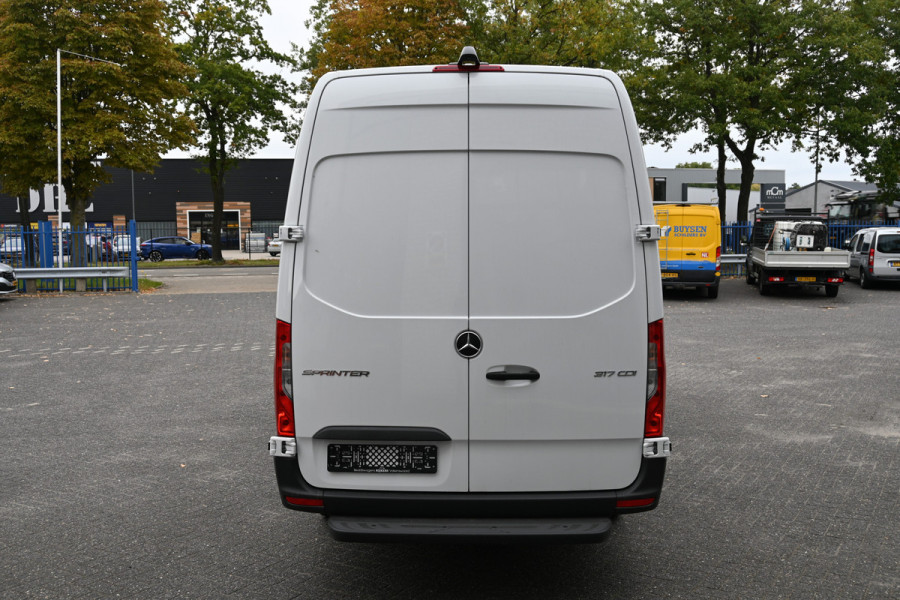 Mercedes-Benz Sprinter 317 CDI L3H2 Pro MBUX met navigatie, Comfort stoel met armleuning, Etc.