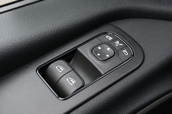 Mercedes-Benz Sprinter 317 CDI L3H2 Pro MBUX met navigatie, Comfort stoel met armleuning, Etc.